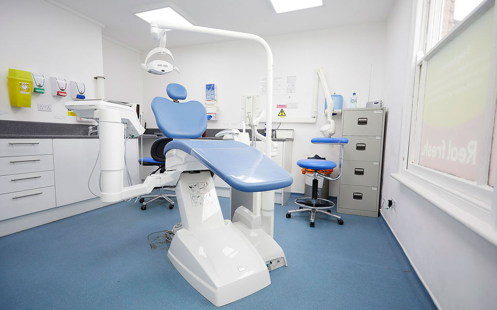 buntingford-dental-clinic-hertfordshire-colosseum-dental